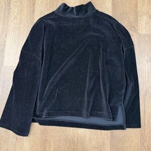 Time and Tru Black Ribbed Sweater